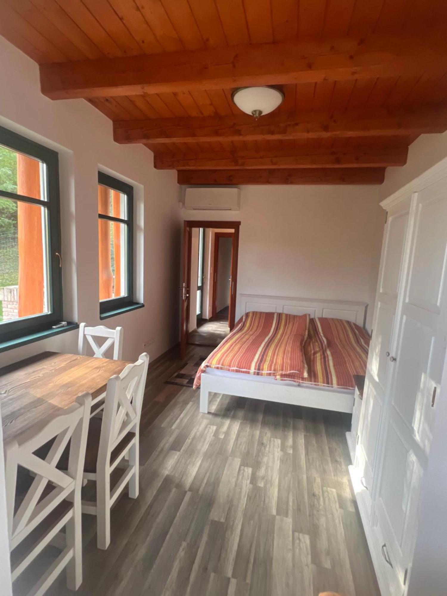 Vendeghaz Petoerke Hotel Bárdudvarnok Buitenkant foto